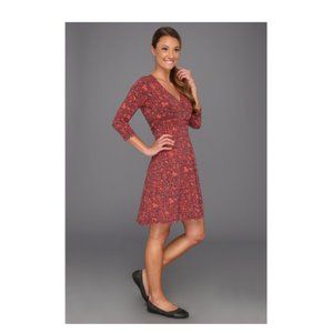 Patagonia Margot Dress 3/4 Sleeve in Red/Teal